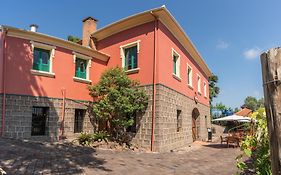 Casa de Pedra - Vinícola Mena Kaho